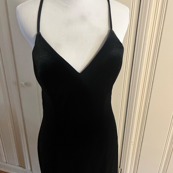 Jolene Prom gown size 6 lace racerback black velvet - Picture 4 of 8